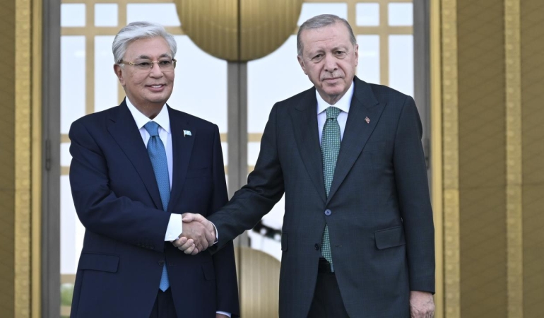 Cumhurbaşkanı Erdoğan, Kazakistan Cumhurbaşkanı Tokayev ile görüştü