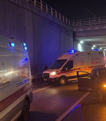 D100 kara yolunda zincirleme kaza: 3 araç birbirine girdi