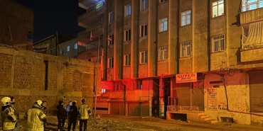 Diyarbakır'da 8 katlı bina tedbiren boşaltıldı