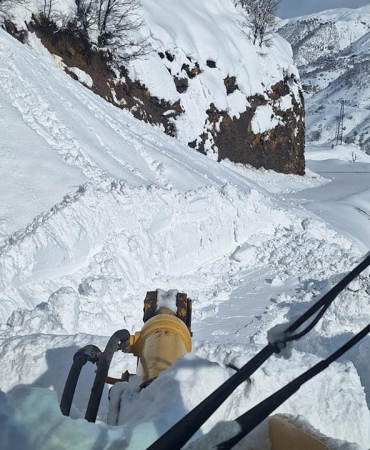Doğu'da ulaşıma kar engeli: 523 yol kapandı
