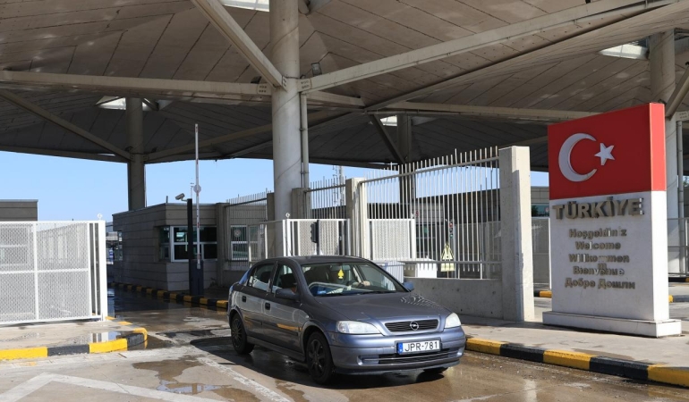 Edirne sınır kapılarından 2025'te yaklaşık 14 milyon yolcu geçiş yaptı