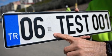 EGM: Standart plakaların değişim zorunluluğu bulunmamakta