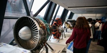 Emekli uçak 'bilim merkezi' olarak havacılık meraklılarını ağırlıyor