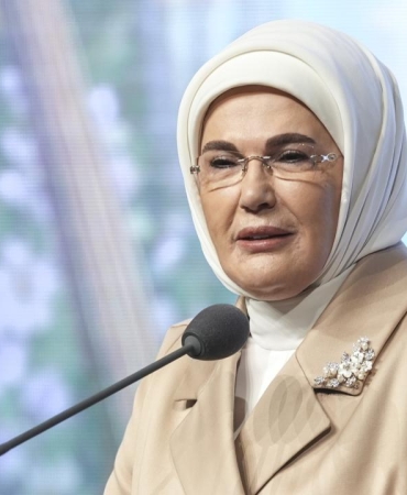 Emine Erdoğan: 18 Mart bir milletin yeniden ayağa kalktığı gündür