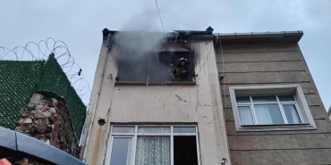 Fatih'te bina yangını: 1 ölü, 5 yaralı
