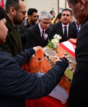 Fatma Nur öğretmen için okulunda tören düzenlendi