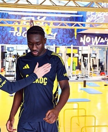 Fenerbahçe'de Tedesco'dan futbolcularıyla kritik toplantı!