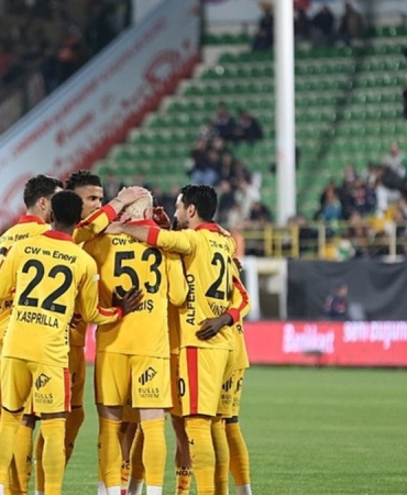 Galatasaray 4'te 4 yaptı! Çeyrek finale lider çıktı (MAÇIN GENİŞ ÖZETİ)