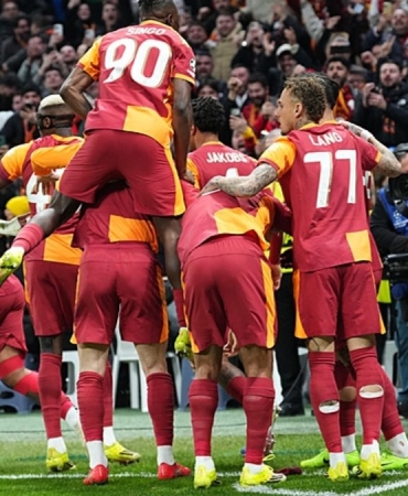 Galatasaray'ın Liverpool galibiyeti yabancı basında! İşte atılan manşetler