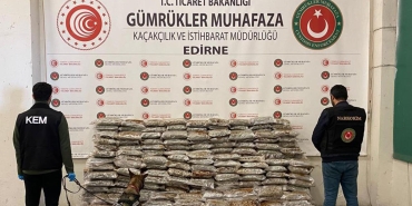 Gümrükte yarım tona yakın uyuşturucu ele geçirildi