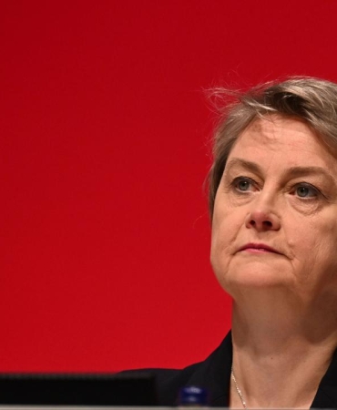 İngiltere Dışişleri Bakanı'ndan Trump'a: Diplomasiyi sosyal medyadan yapmıyoruz