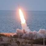 İran, Arap ülkelerindeki ABD üsleri ve kritik noktalara 2 haftada en az 917 füze saldırısı düzenledi