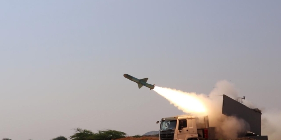 İran Basra Körfezi'ne kıyısı olan ülkelerin enerji tesislerine yeni füze saldırısı başlattı