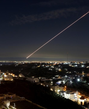 İran, bölgedeki ABDİsrail ile bağlantılı bankaları hedef alabileceğini açıkladı