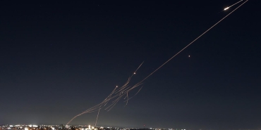 İran, İsrail'in Ben Gurion Havalimanı'ndaki 3 özel uçağı vurdu