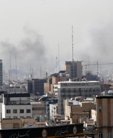 İran Kızılayı: ABDİsrail'in saldırılarında 13 bin 785 sivil birim hasar gördü