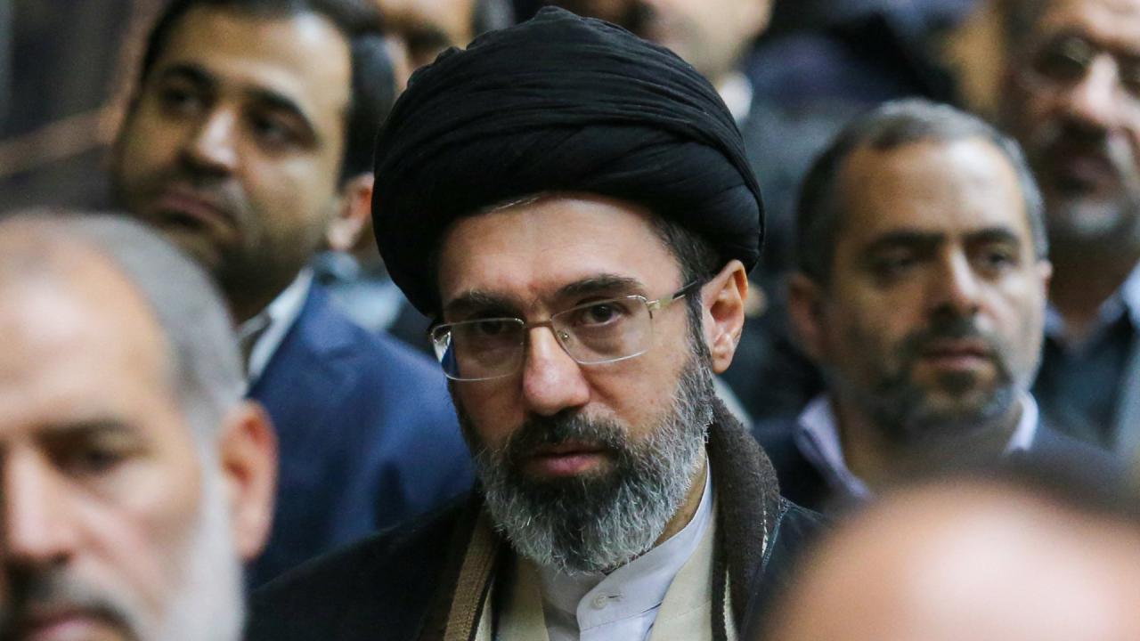 İran lideri Hamaney ülkesine birlik çağrısı yaptı