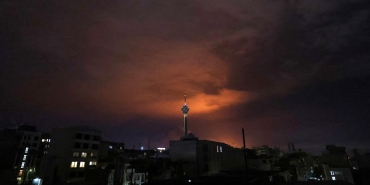 İran medyası: Tahran'da patlama sesleri duyuldu