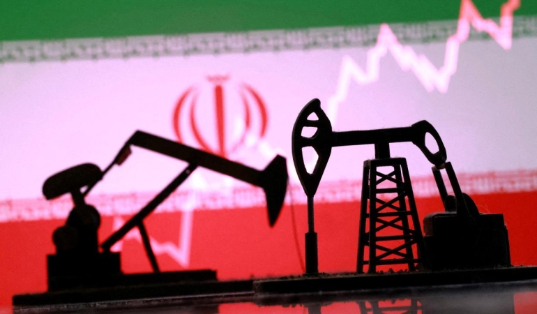 İran: Petrol rafinerilerimize saldırılara misilleme olarak bölgedeki petrol tesislerini vuracağız