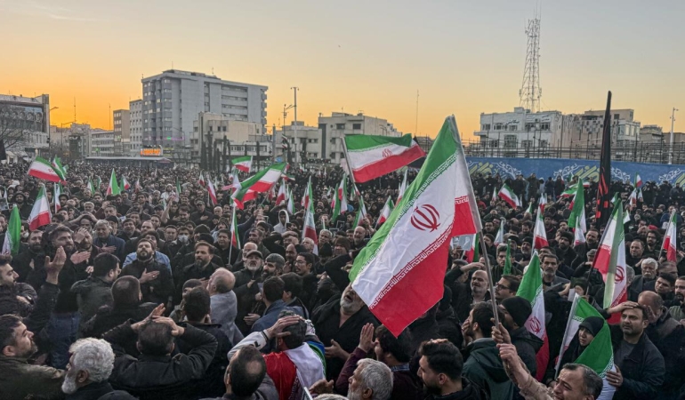 İran'dan uzun süreli savaşa hazırız mesajı