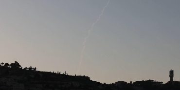 İranın misillemesi nedeniyle Kudüs semalarında patlama sesleri duyuldu