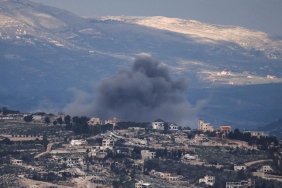 İşgalci İsrail, Lübnan'ın güneyindeki beldelere hava ve topçu saldırıları düzenledi