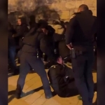 İşgalci İsrail polisi, Kudüs'te teravih kılmak isteyen Filistinlilere saldırdı