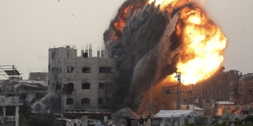 İsrail'in Gazze'ye düzenlediği hava saldırısında 2 Filistinli öldü