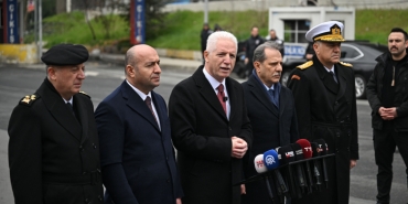 İstanbul Valisi Gül, polis denetim noktasını ziyaret etti