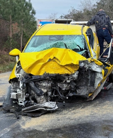 İstanbul'da 4 araç kazaya karıştı: 1 ölü