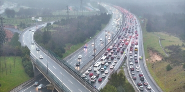 İstanbul'da bayram dönüşü trafik yoğunluğu oluştu
