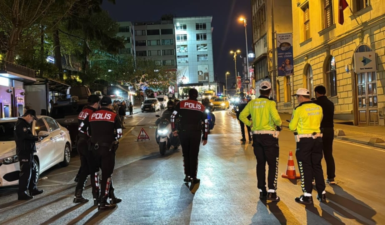 İstanbulda "Huzur" uygulaması: 1065 gözaltı