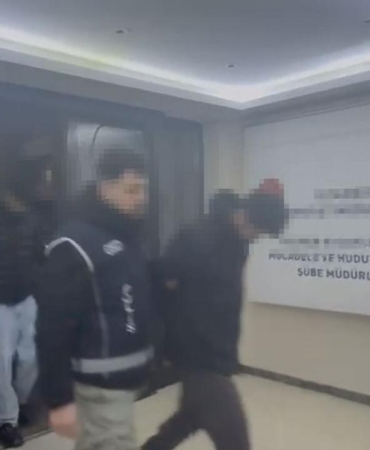 İstanbul'da sahte belge operasyonunda 13 zanlı yakalandı