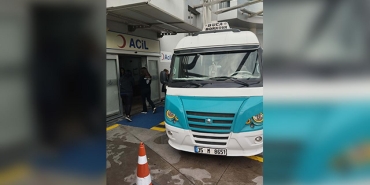 İzmir'de ilginç olay: Dolmuşta doğum yaptı