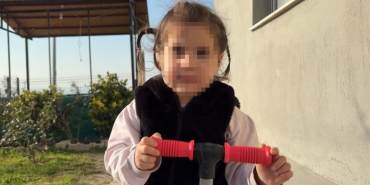 İzmir'de köpek dehşeti: 3 yaşındaki Ada yüzünden yaralandı