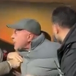 Kadıköy'de büyük gerginlik! Samsunspor Başkanı Yüksel Yıldırım taraftarlarla tartıştı!