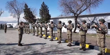 Kara Kuvvetleri Komutanı Orgeneral Tokel, İran sınırında incelemelerde bulundu