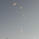 Katar Savunma Bakanlığı: İran'dan fırlatılan 13 balistik füze ve 4 İHA'ya müdahale edildi