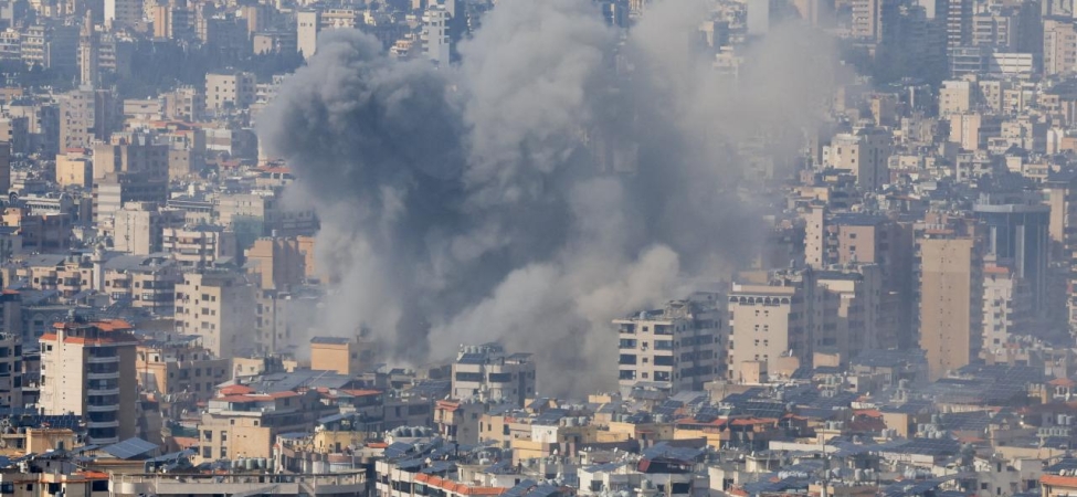 Katil İsrail ordusunun Beyrut'ta hedef aldığı üniversitenin dekanı ve bir öğretim görevlisi hayatını kaybetti