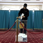 Kazakistan, yeni anayasa için sandık başında