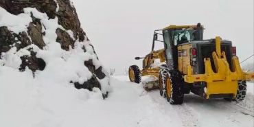Mart kapıdan baktırdı: 298 yol yoğun kardan kapandı