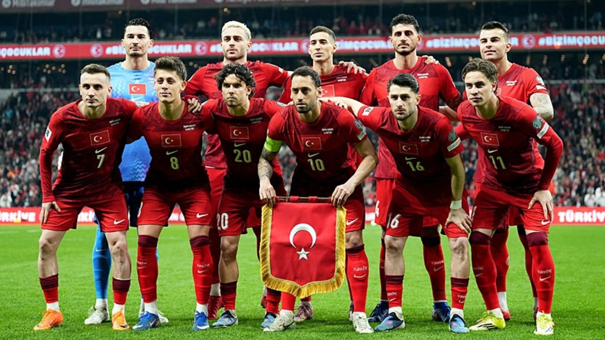 Montella'dan tek değişiklik! İşte Türkiye'nin Kosova maçı 11'i