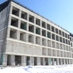 Sismik izolatörlerin kullanıldığı 270 yataklı hastanede sona doğru