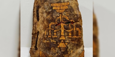 Tarihi Tevrat'ı satmaya çalışırken yakalandı