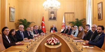 TBMM Başkanı Kurtulmuş, KKTCTürkiye Parlamentolar Arası Dostluk Grubu Başkanını kabul etti