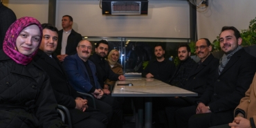 TBMM Sanayi Komisyonu Başkanı Varank, Ankara'da vatandaşlarla sahurda buluştu