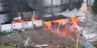 Trabzon'da fındık fabrikası deposunda yangın