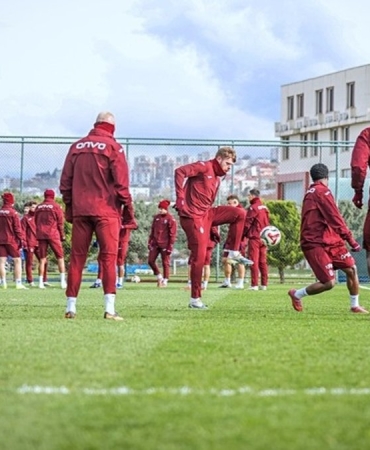 Trabzonspor'un Zecorner Kayserispor maçı kamp kadrosu açıklandı!