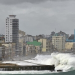 Trump, Küba'nın çok yakında düşeceğini iddia etti