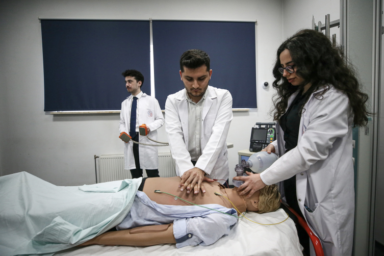 Uludağ Üniversitesi'nde hekim adayları simülasyon destekli eğitimle yetişiyor